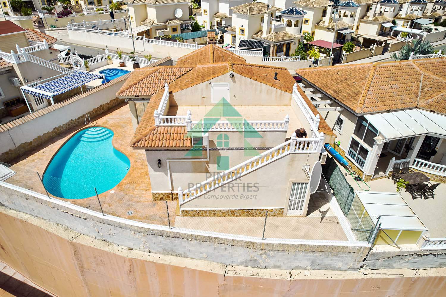 Villa for sale in Alicante 38