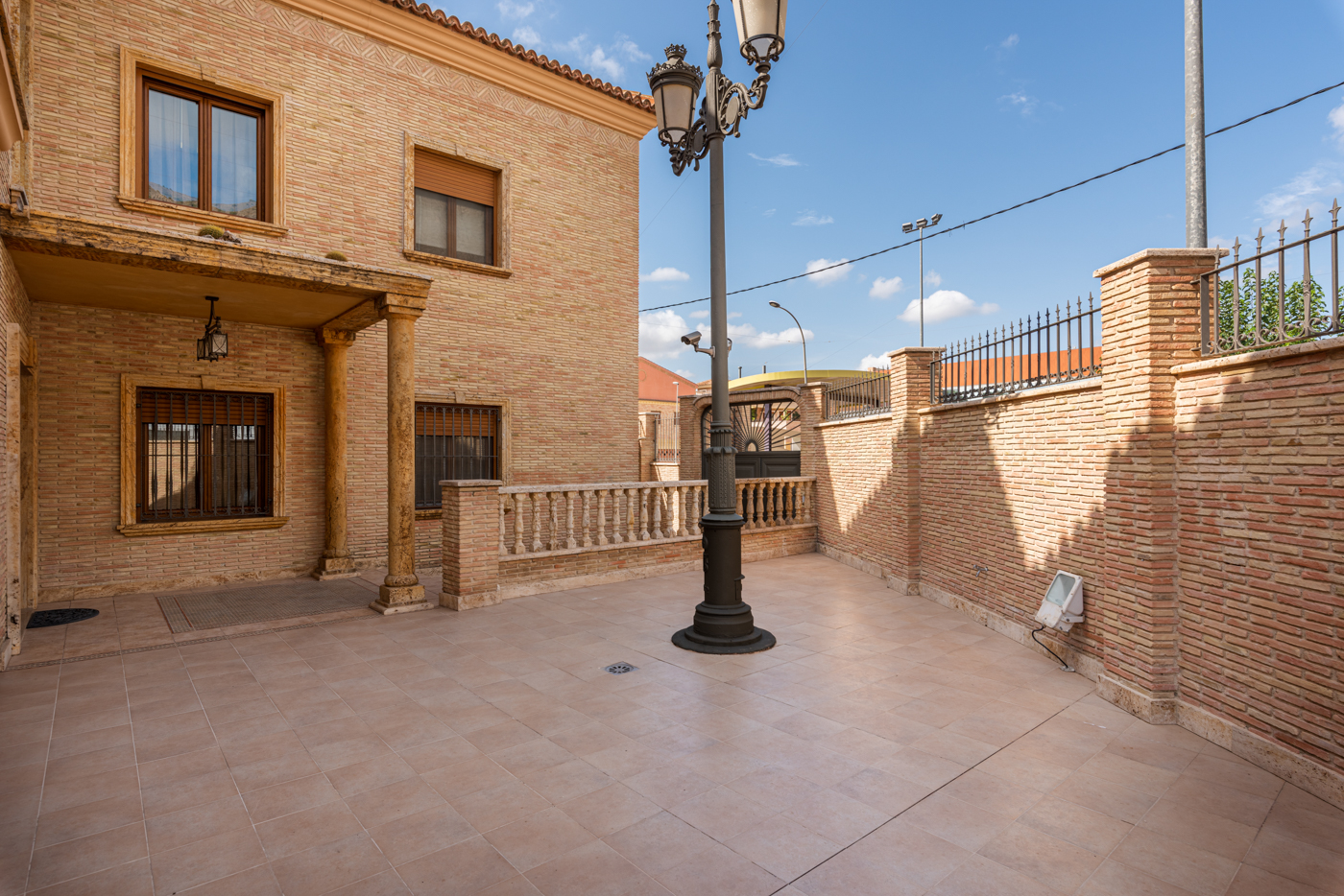 Villa for sale in Alicante 39