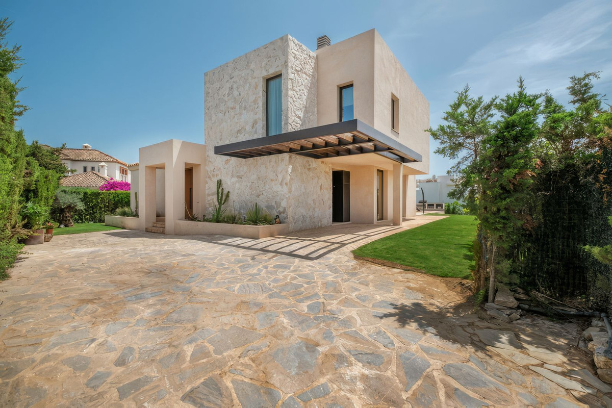 Villa for sale in Benahavís 28