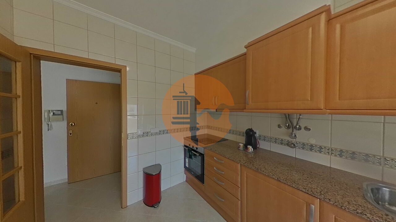 Apartment for sale in Faro 46