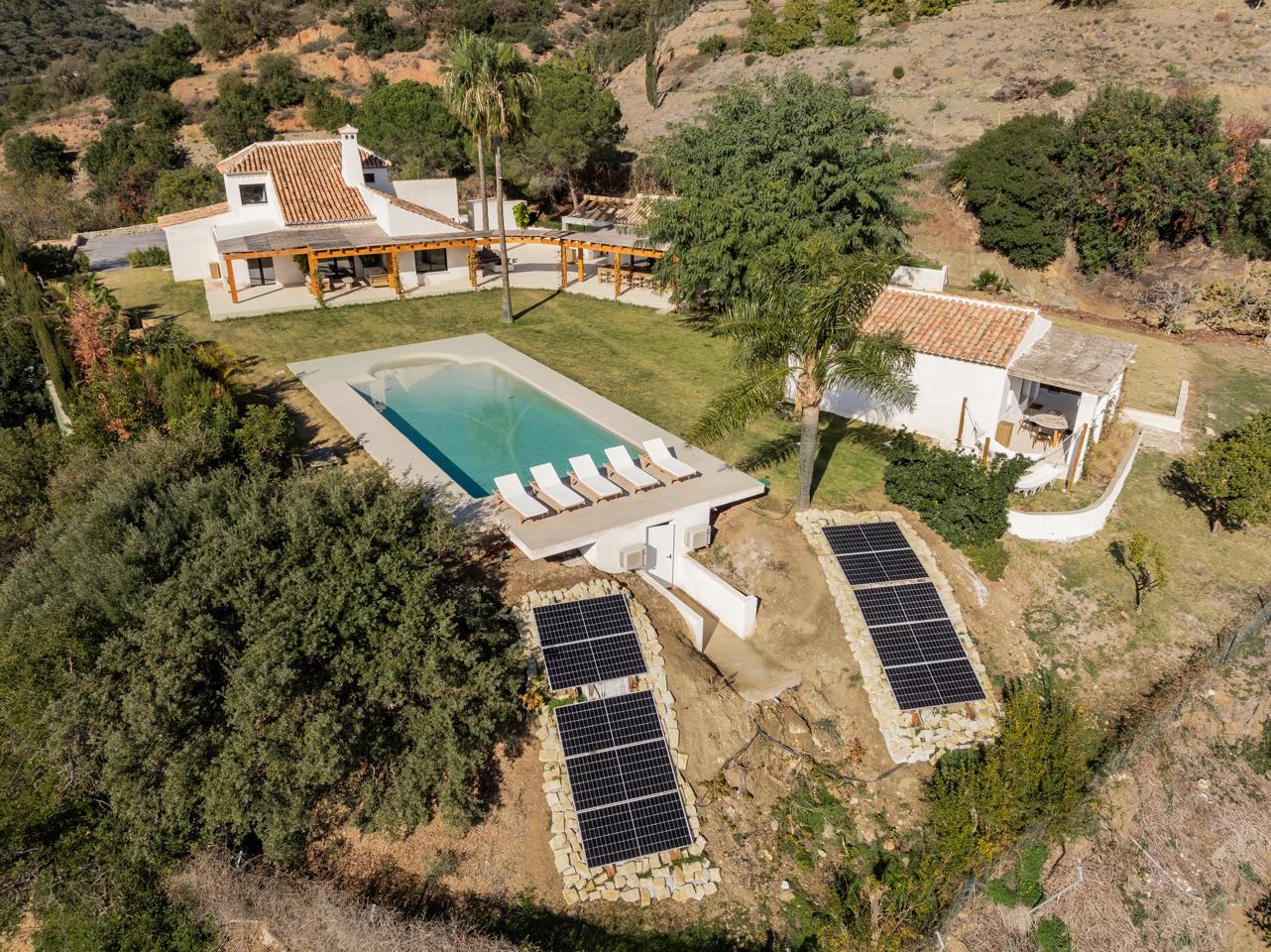 Countryhome te koop in Estepona 3