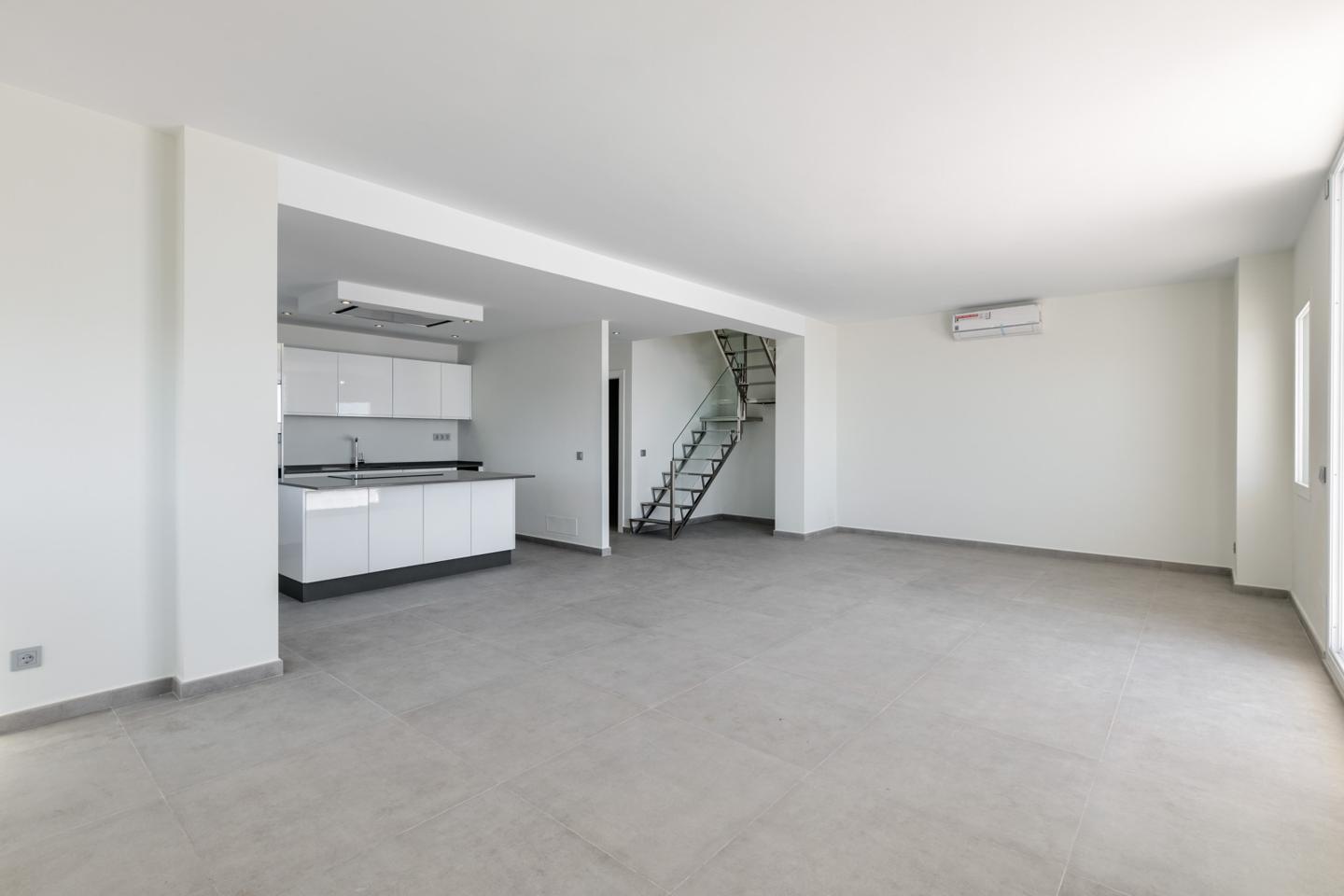 Penthouse for sale in Estepona 32