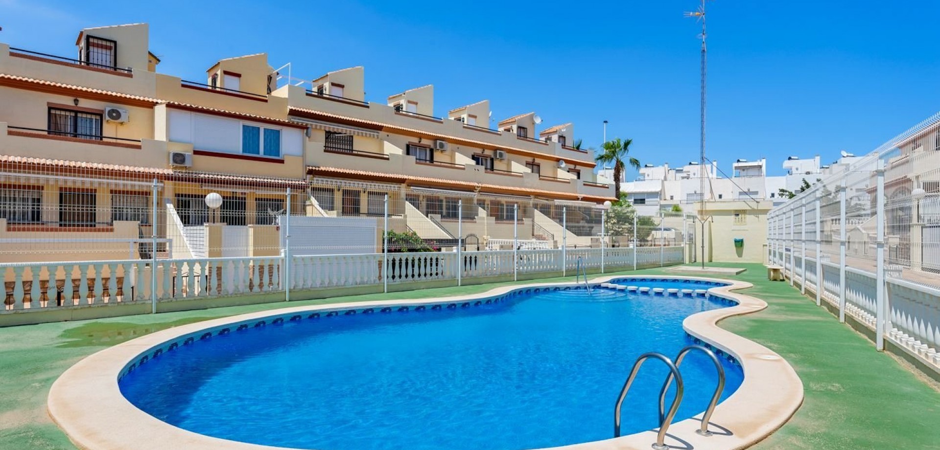Townhouse for sale in Torrevieja and surroundings 28