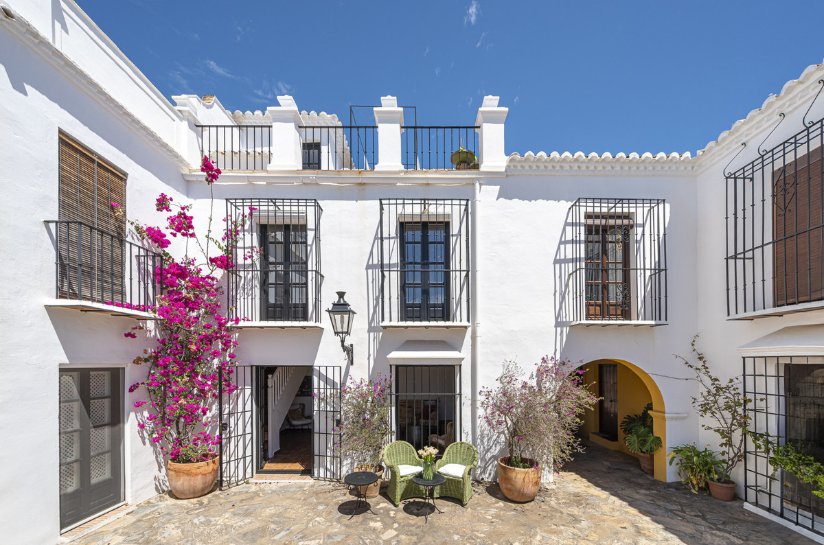 Townhouse for sale in Marbella - Golden Mile and Nagüeles 4