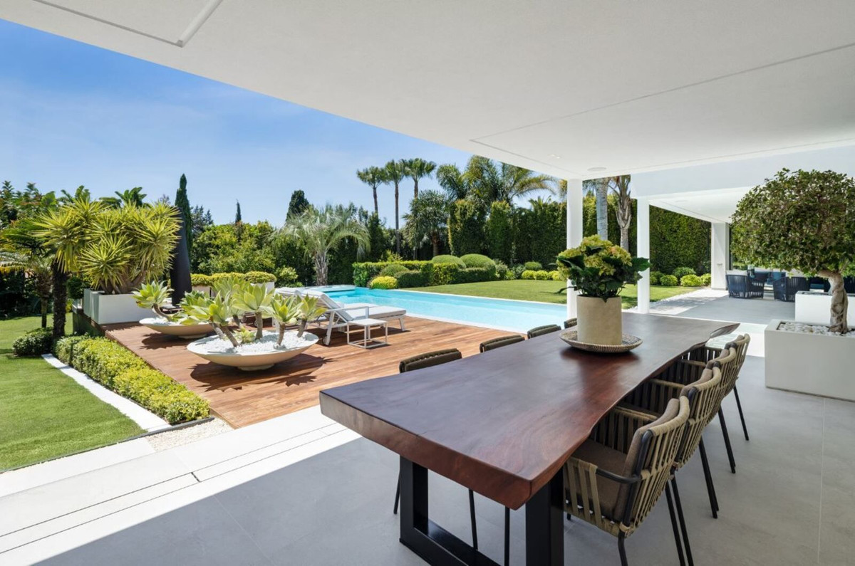 Villa for sale in Marbella - San Pedro and Guadalmina 12