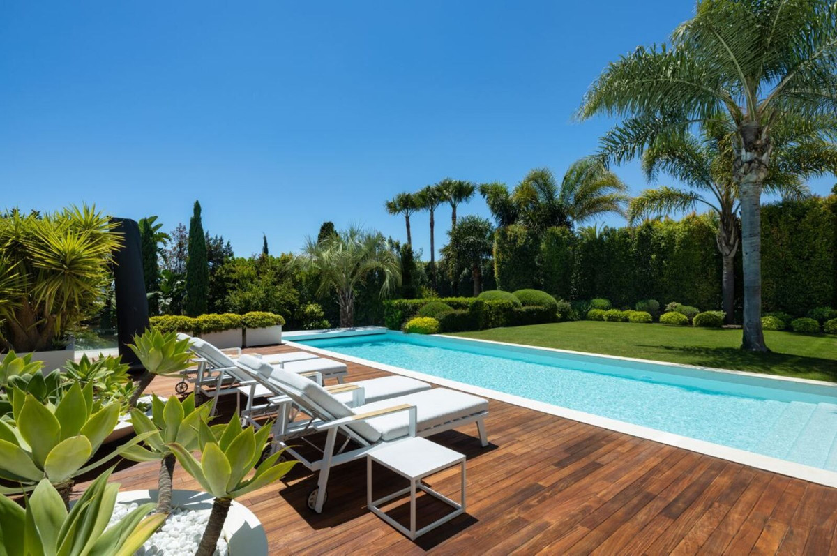 Villa for sale in Marbella - San Pedro and Guadalmina 3