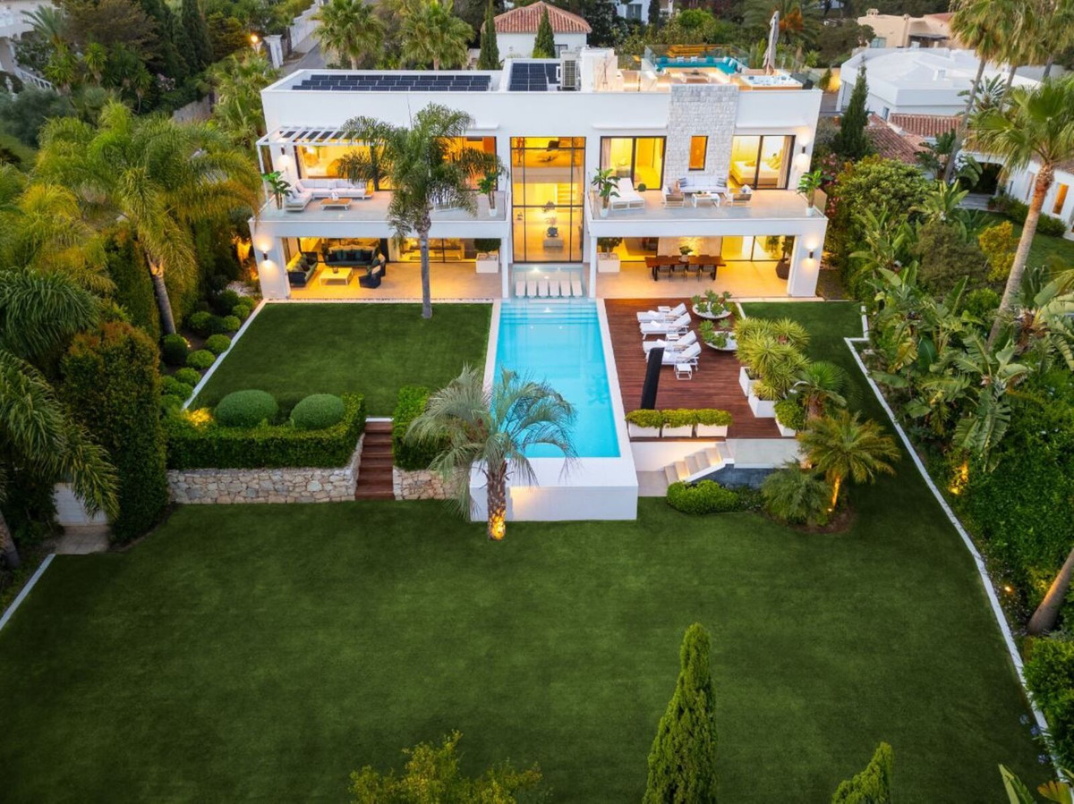 Villa for sale in Marbella - San Pedro and Guadalmina 32