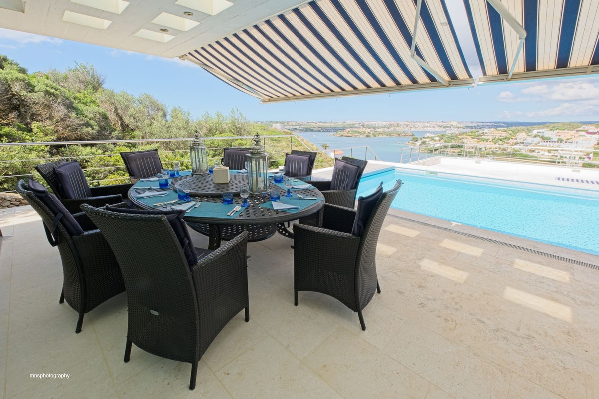 Villa for sale in Menorca East 1