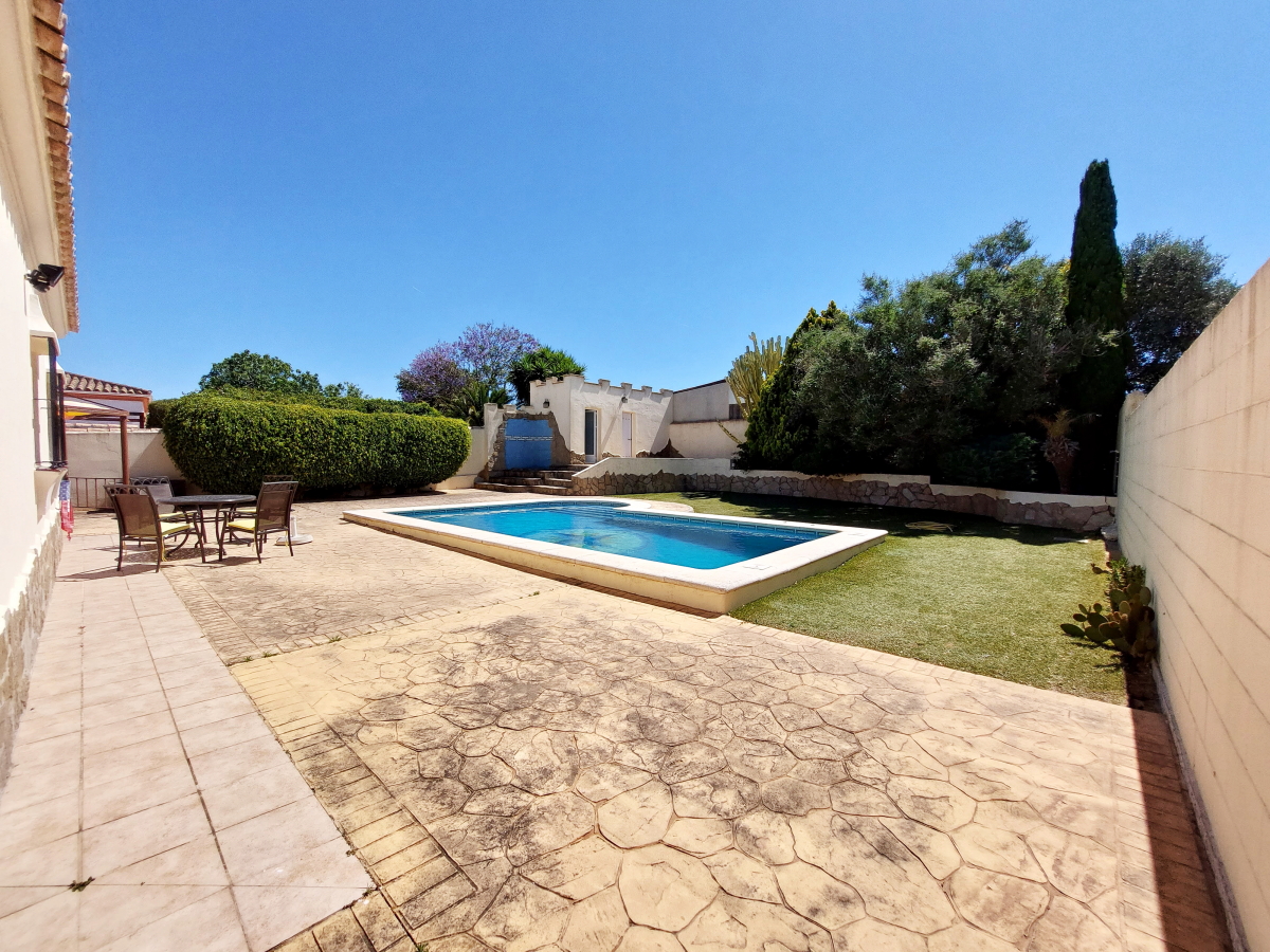 Villa for sale in Chiclana de la Frontera and surroundings 4