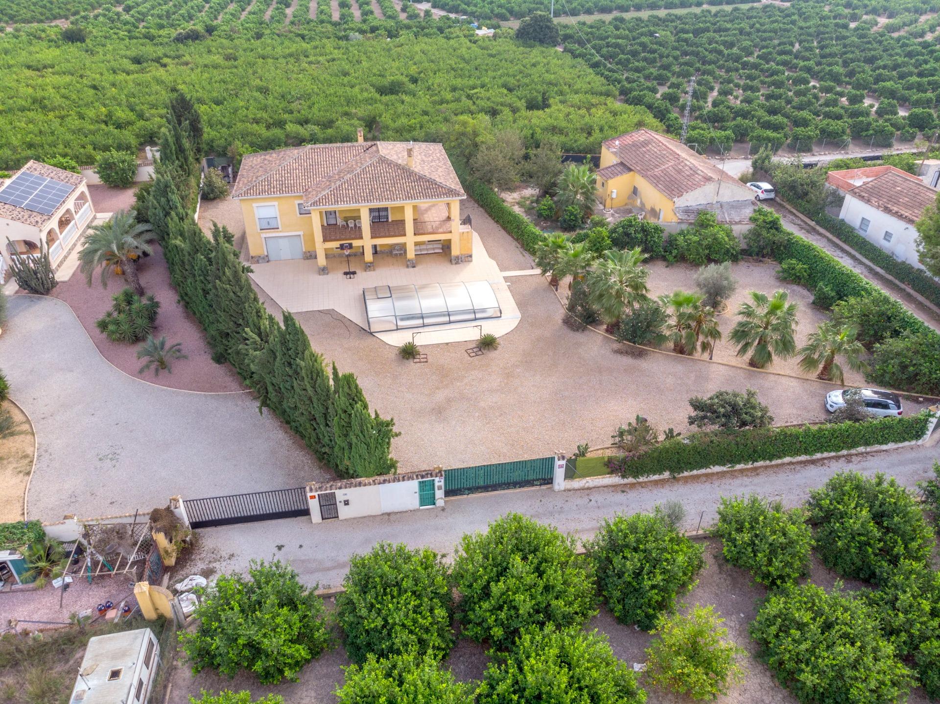 Villa for sale in Alicante 1