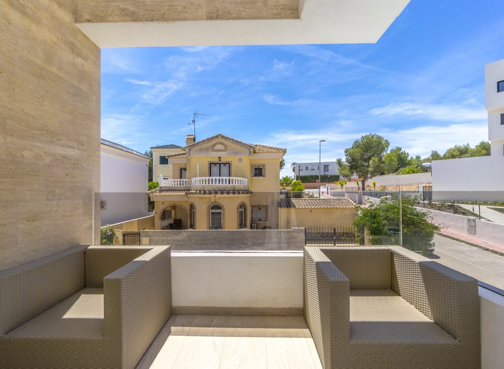 Villa à vendre à Alicante 10