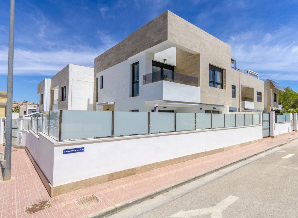 Villa till salu i Alicante 25