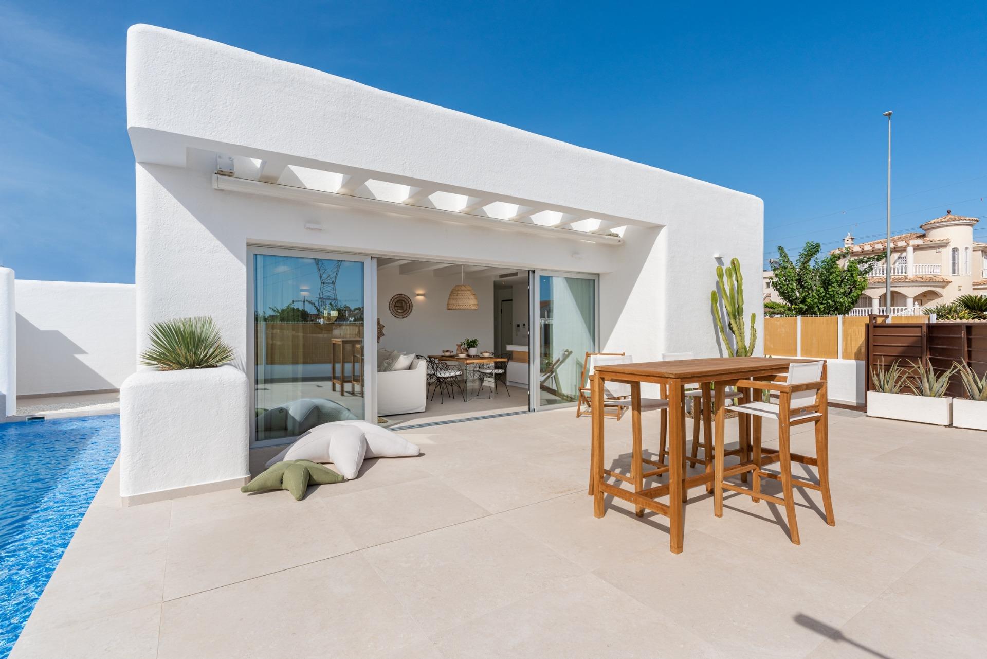 Villa for sale in Alicante 2