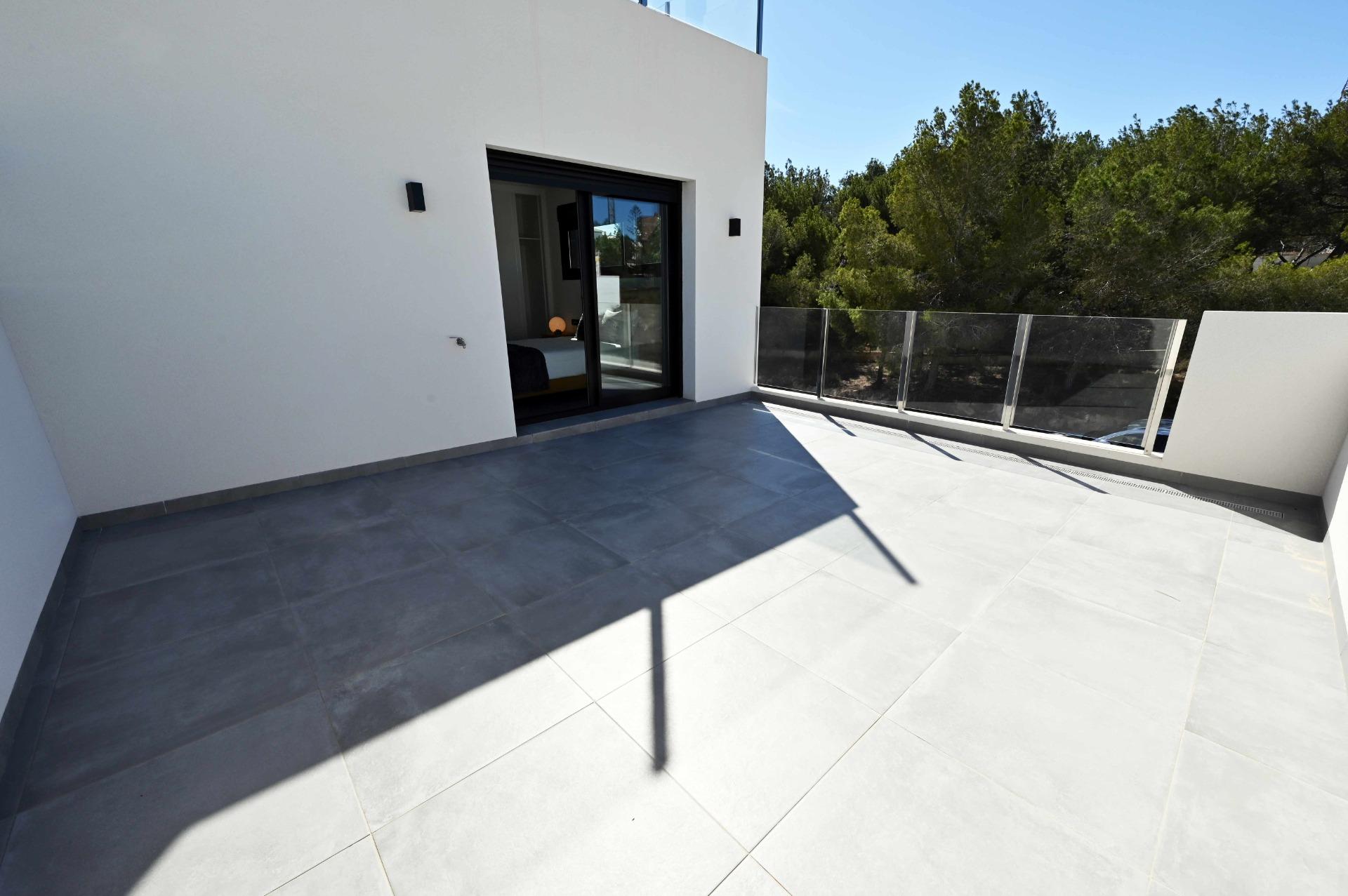 Townhouse te koop in Alicante 15