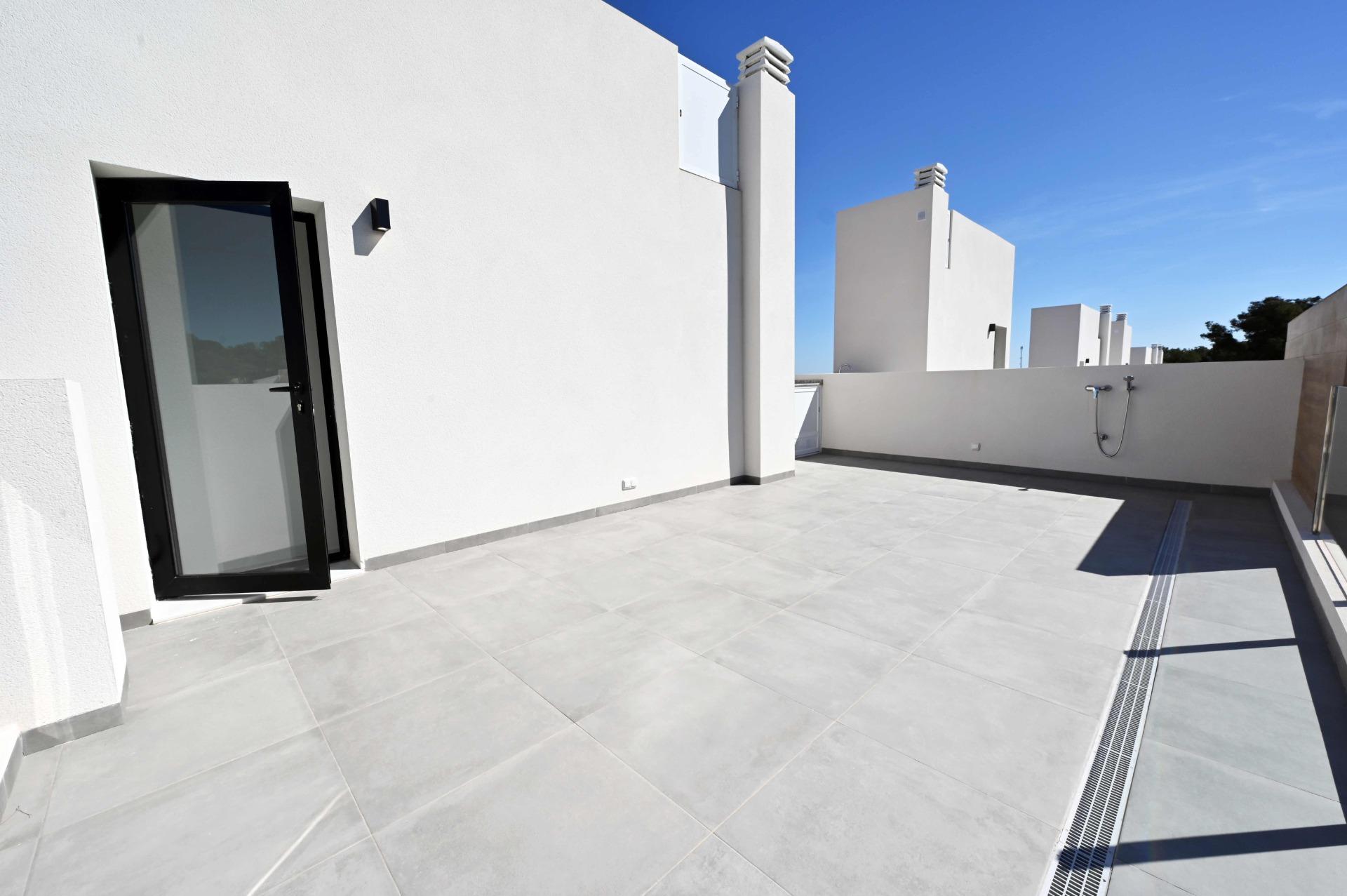 Townhouse te koop in Alicante 16