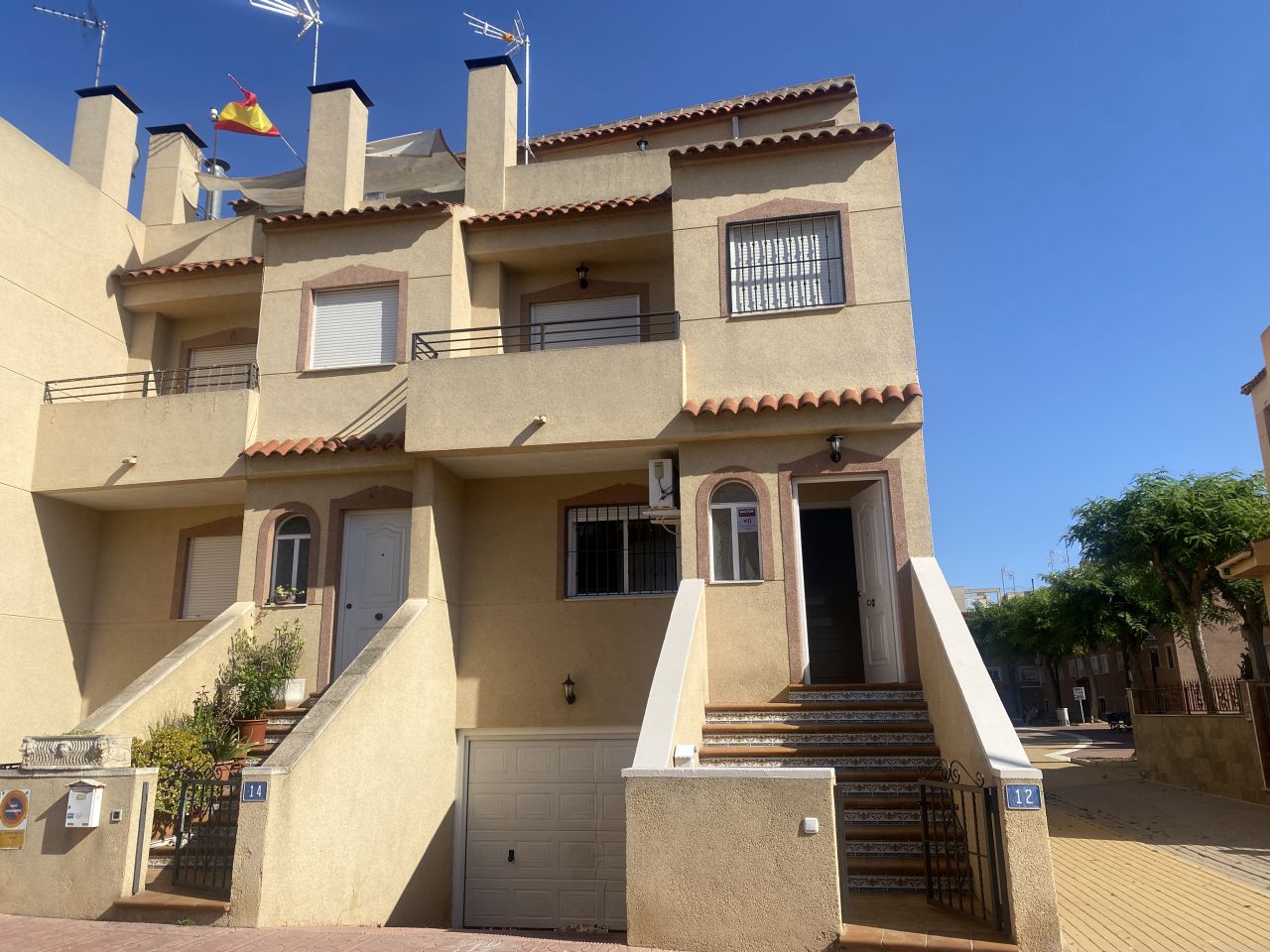 Townhouse te koop in Alicante 1