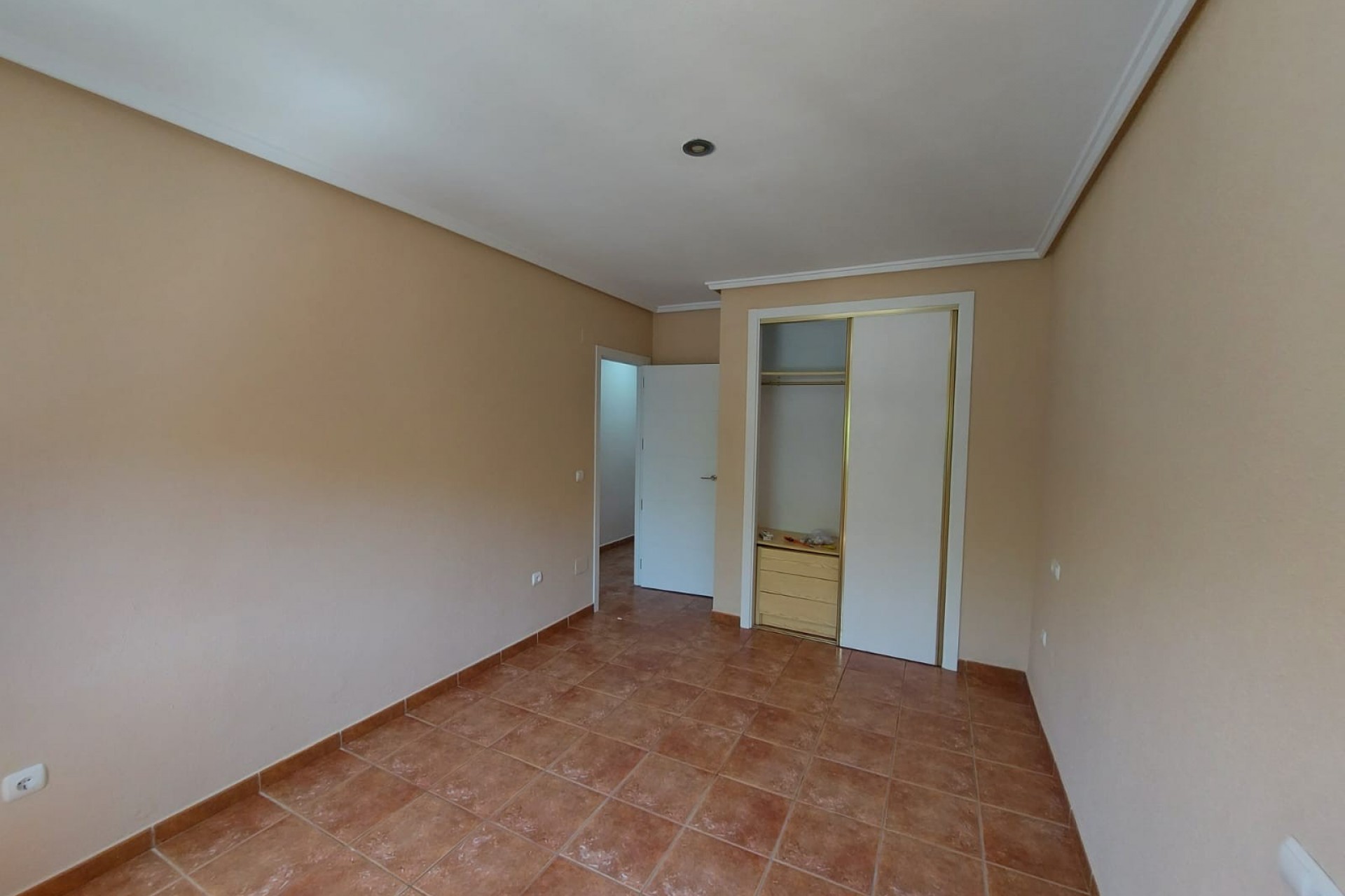 Adosada en venta en Alicante 32