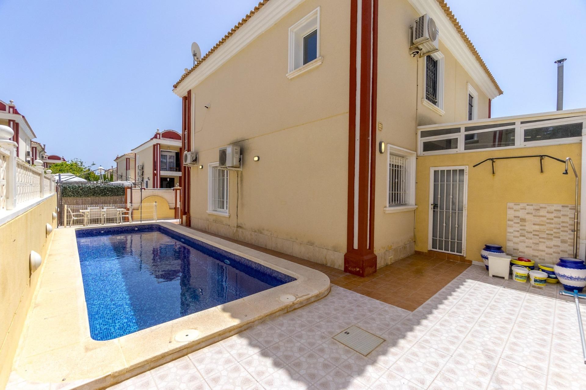 Townhouse na sprzedaż w Alicante 24