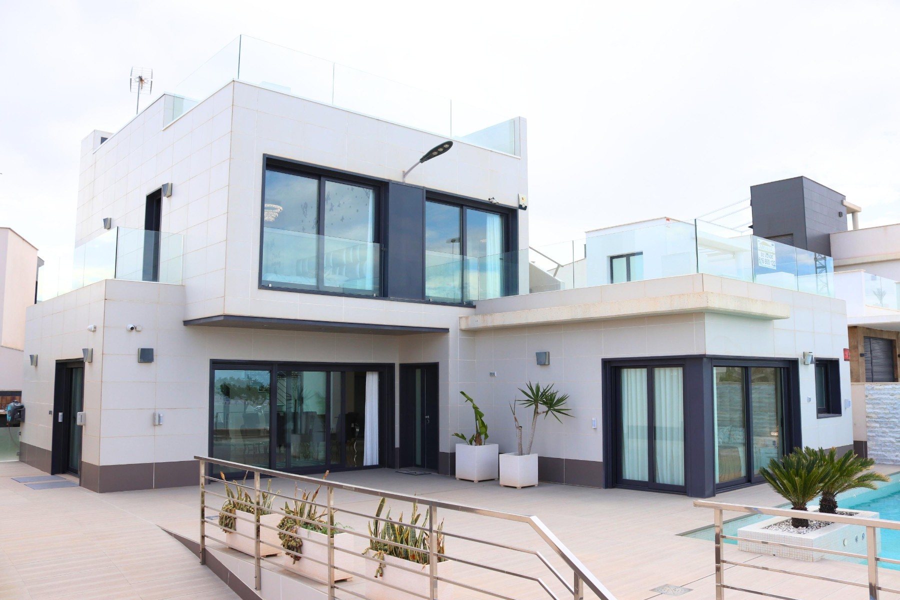 Villa for sale in Alicante 1