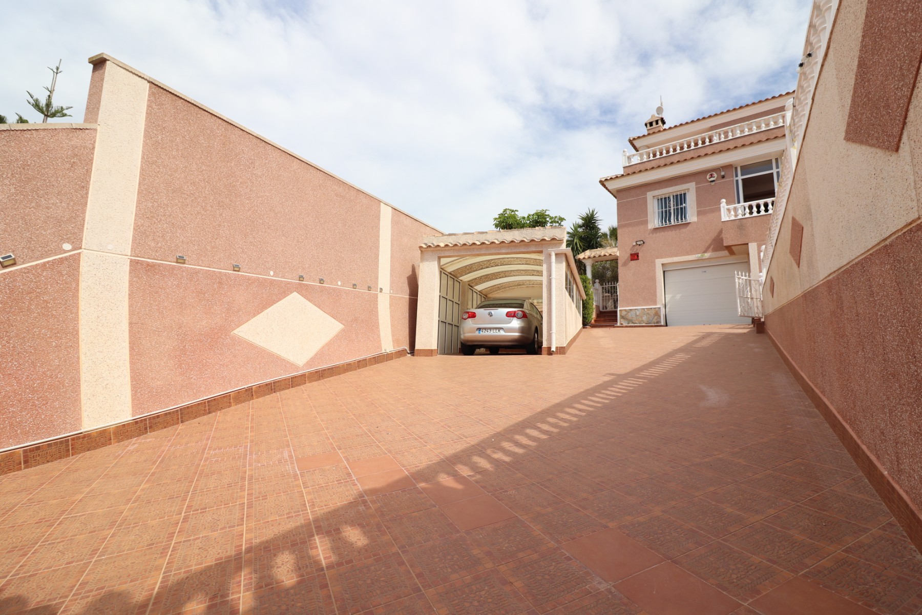 Villa for sale in Alicante 4