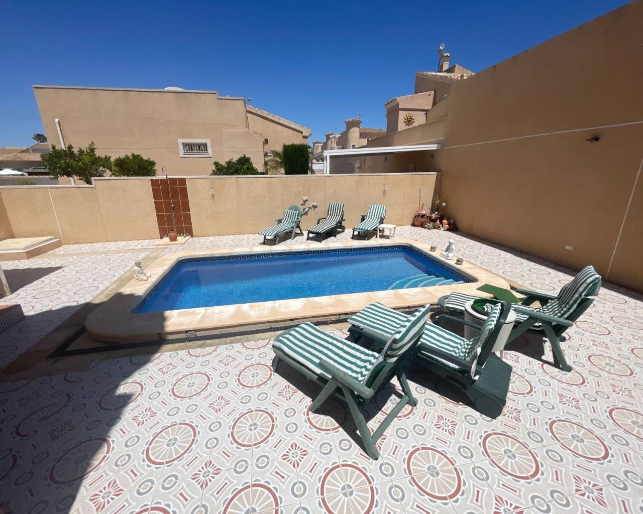 Villa à vendre à Alicante 18