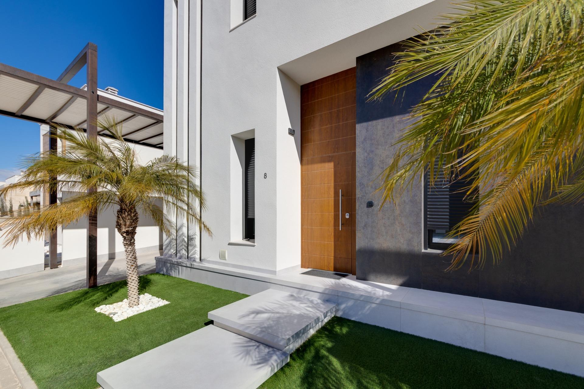 Villa for sale in Alicante 2