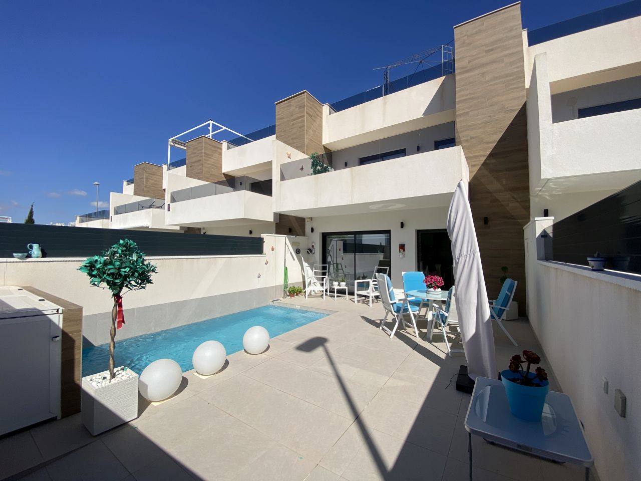 Villa for sale in Alicante 1