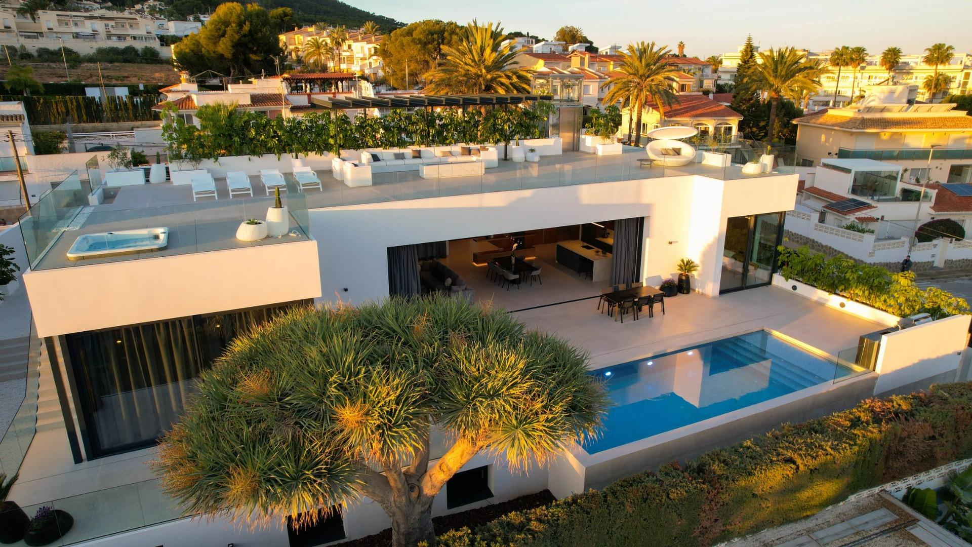 Villa te koop in Alicante 7