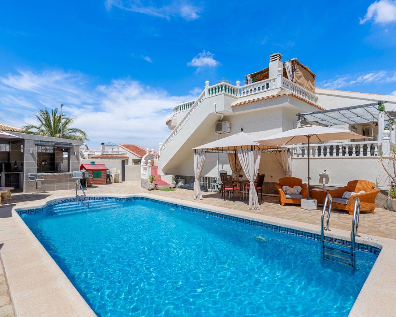 Villa à vendre à Alicante 2