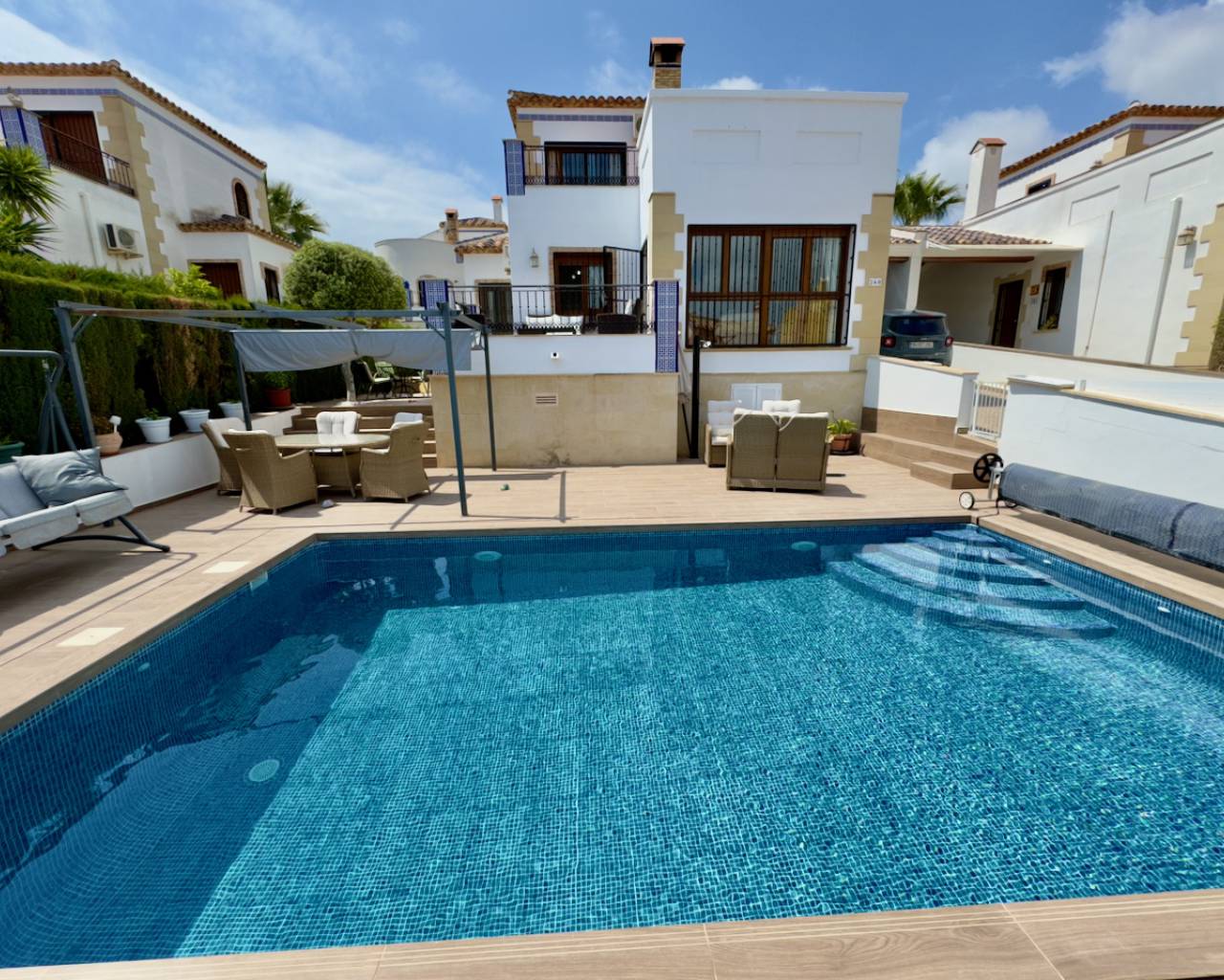 Villa for sale in Alicante 1