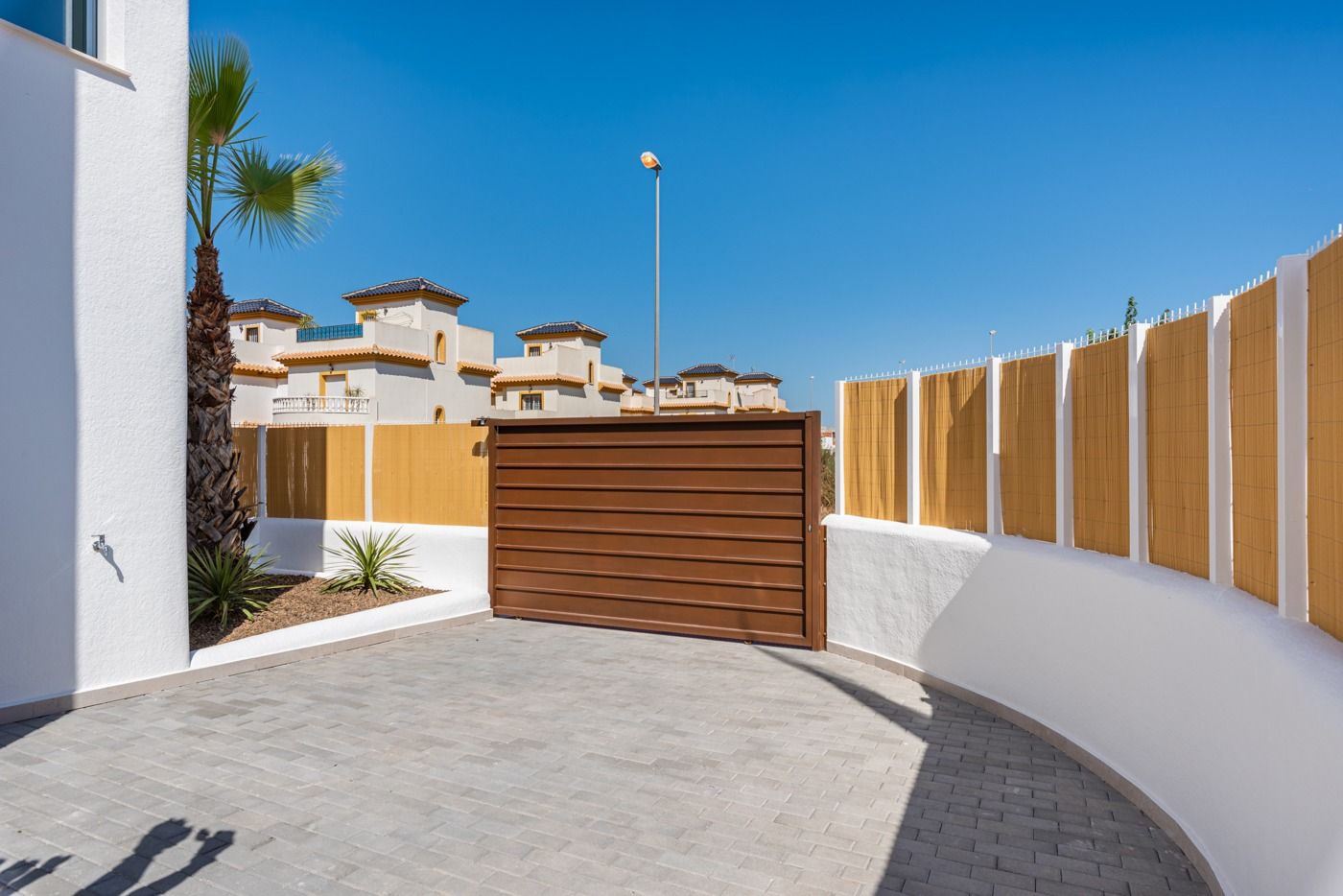 Villa for sale in Alicante 24