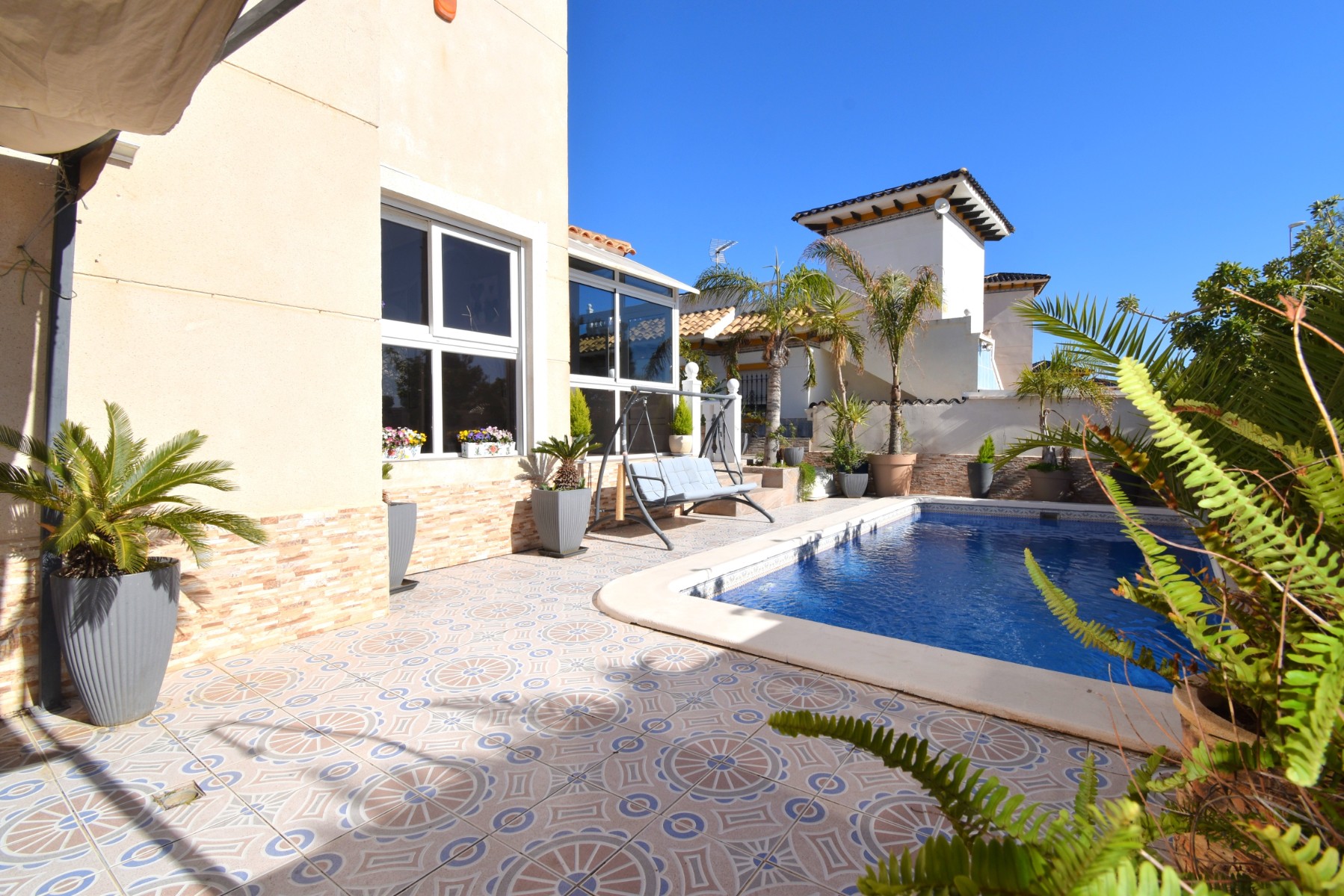 Villa for sale in Alicante 30