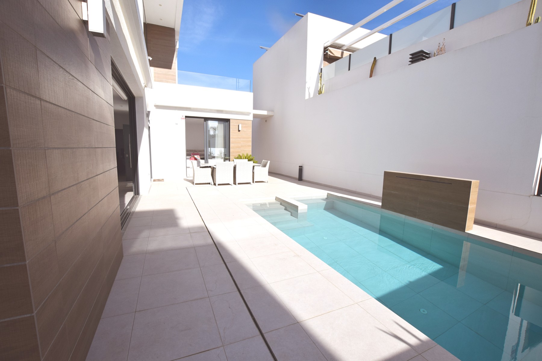 Villa for sale in Alicante 28