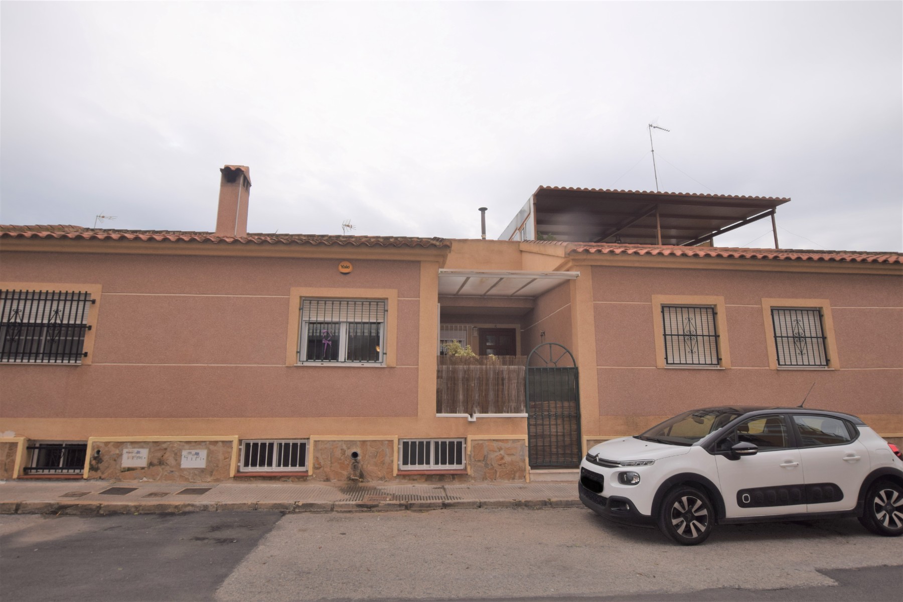 Townhouse te koop in Alicante 1