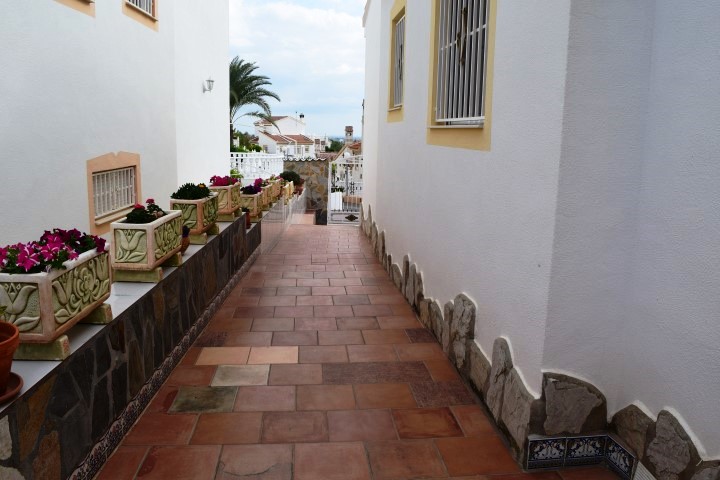 Villa for sale in Alicante 13