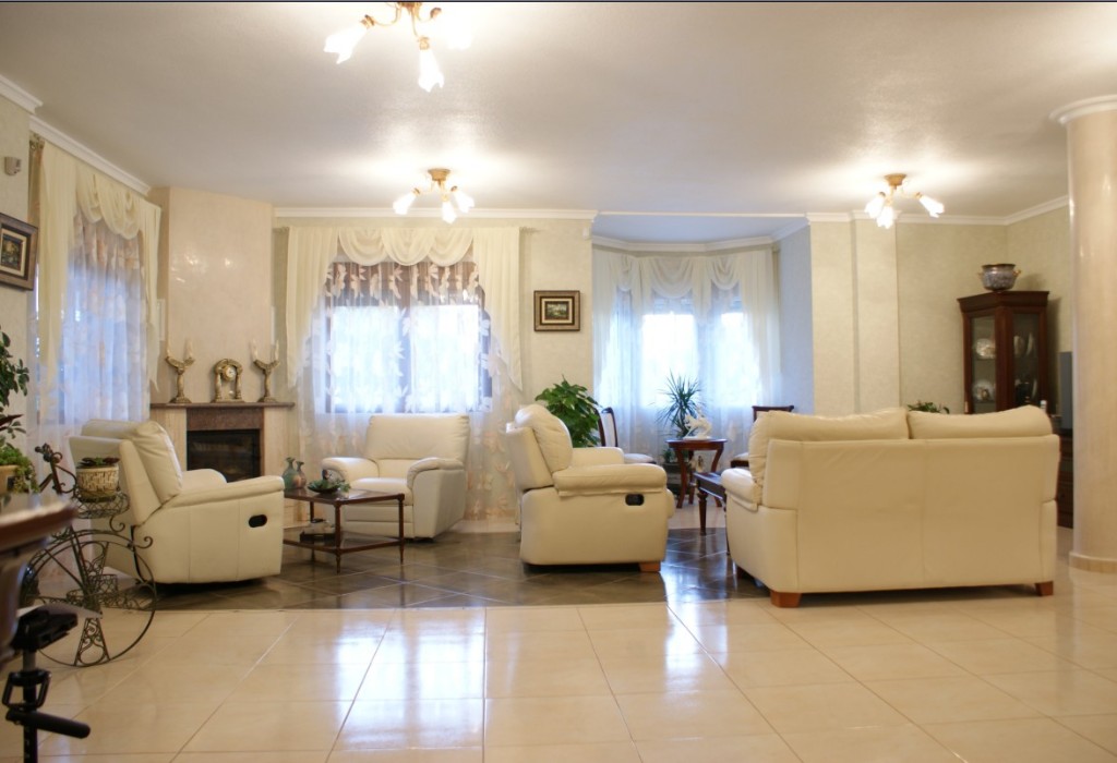 Villa for sale in Alicante 2