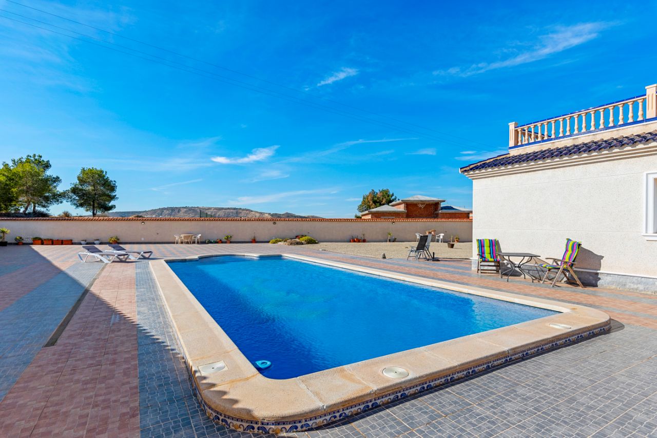 Villa for sale in Alicante 21