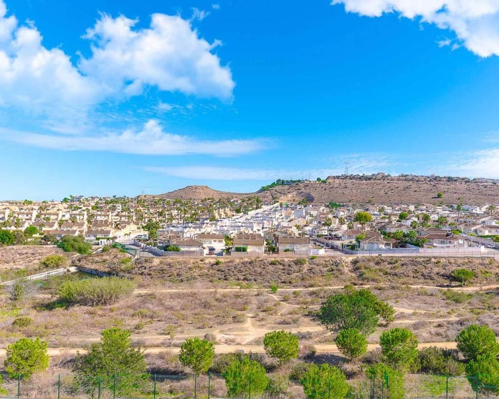 Chalé en venta en Alicante 26