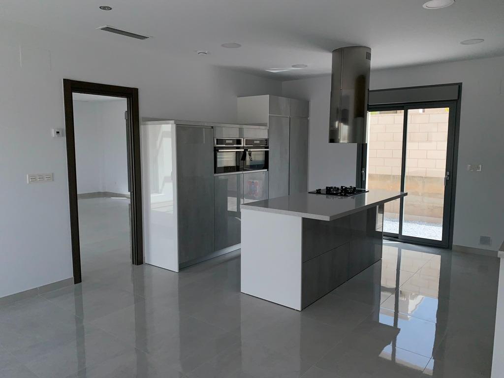 Villa for sale in Alicante 10