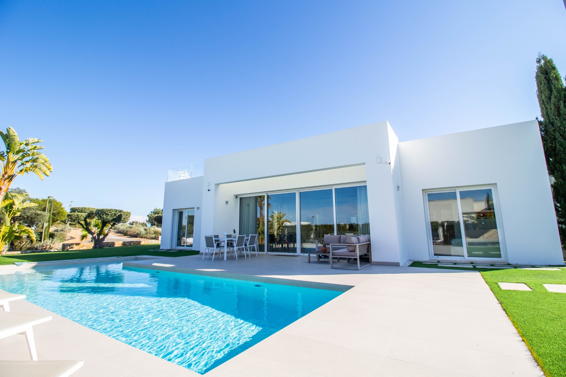 Villa for sale in Alicante 1