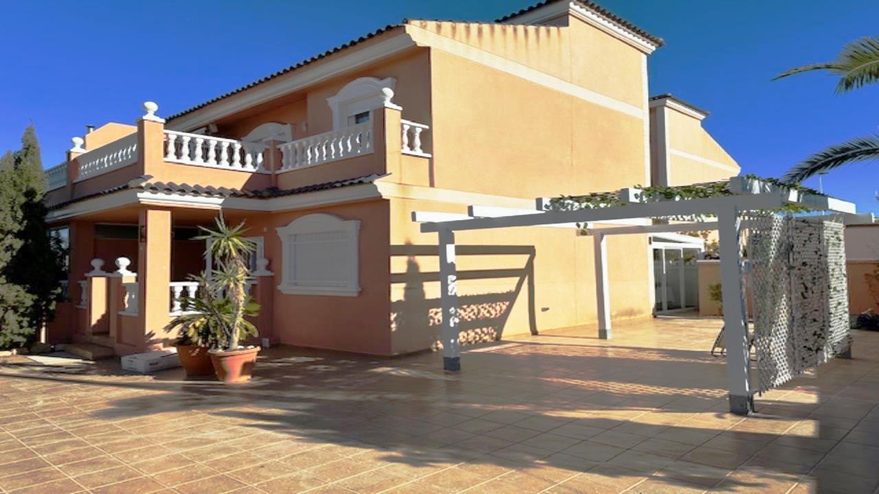 Villa for sale in Alicante 7