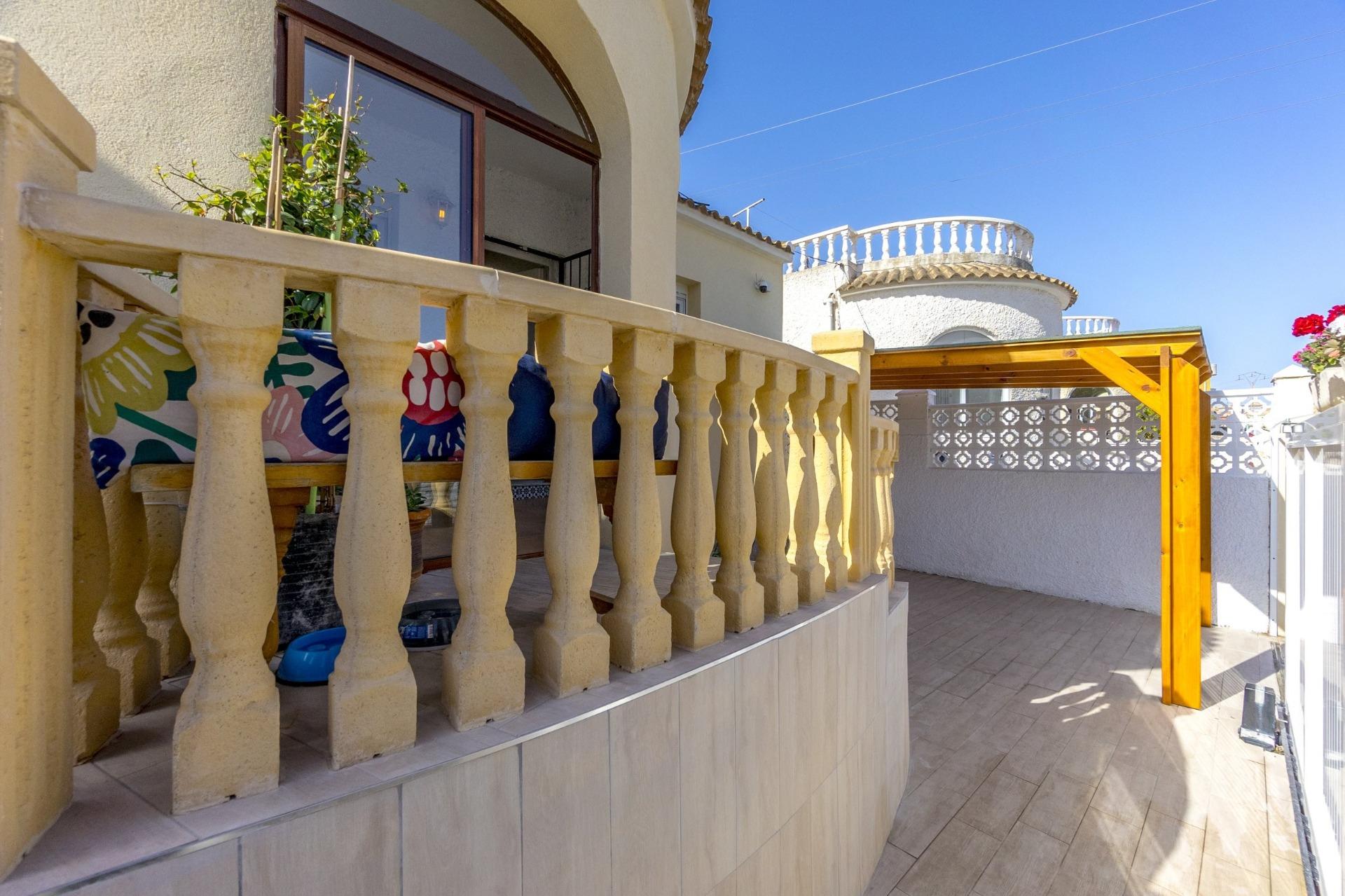 Villa te koop in Alicante 25