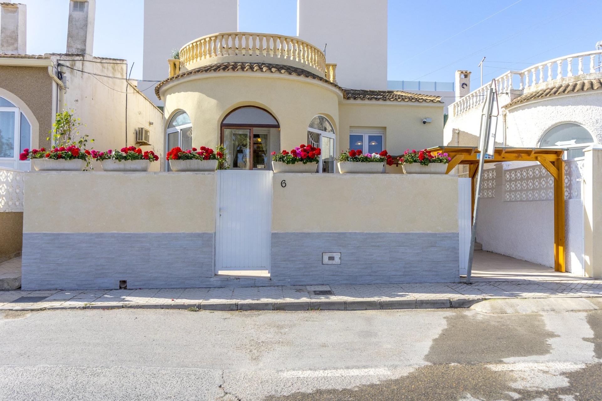 Villa te koop in Alicante 30