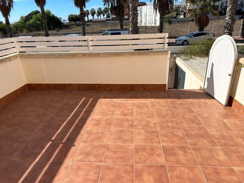 Townhouse te koop in Alicante 18