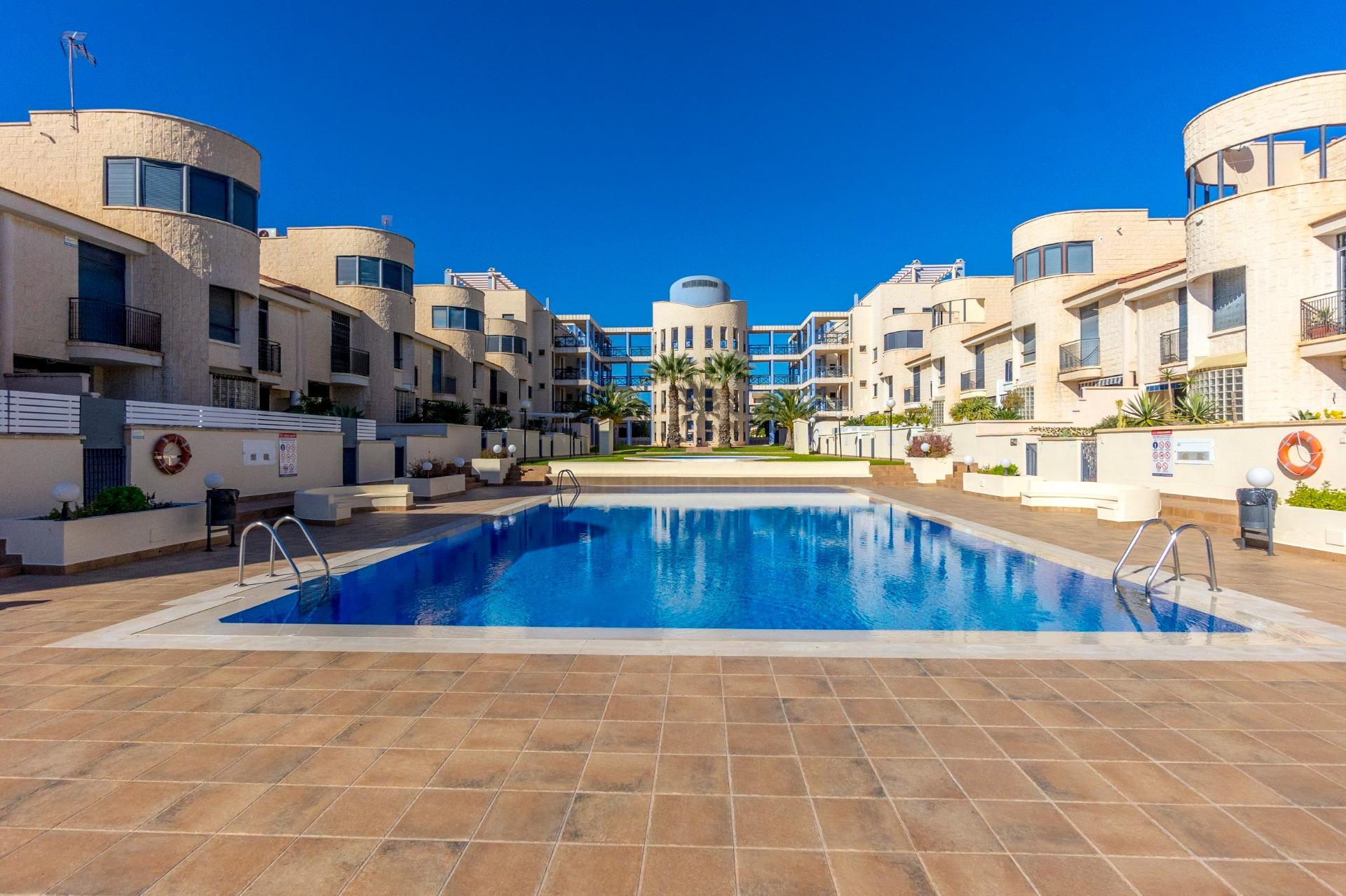 Townhouse te koop in Alicante 19