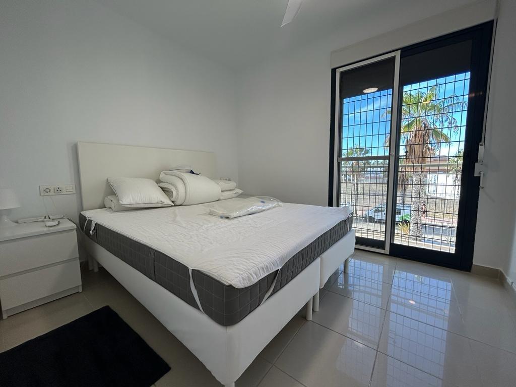 Townhouse te koop in Alicante 8