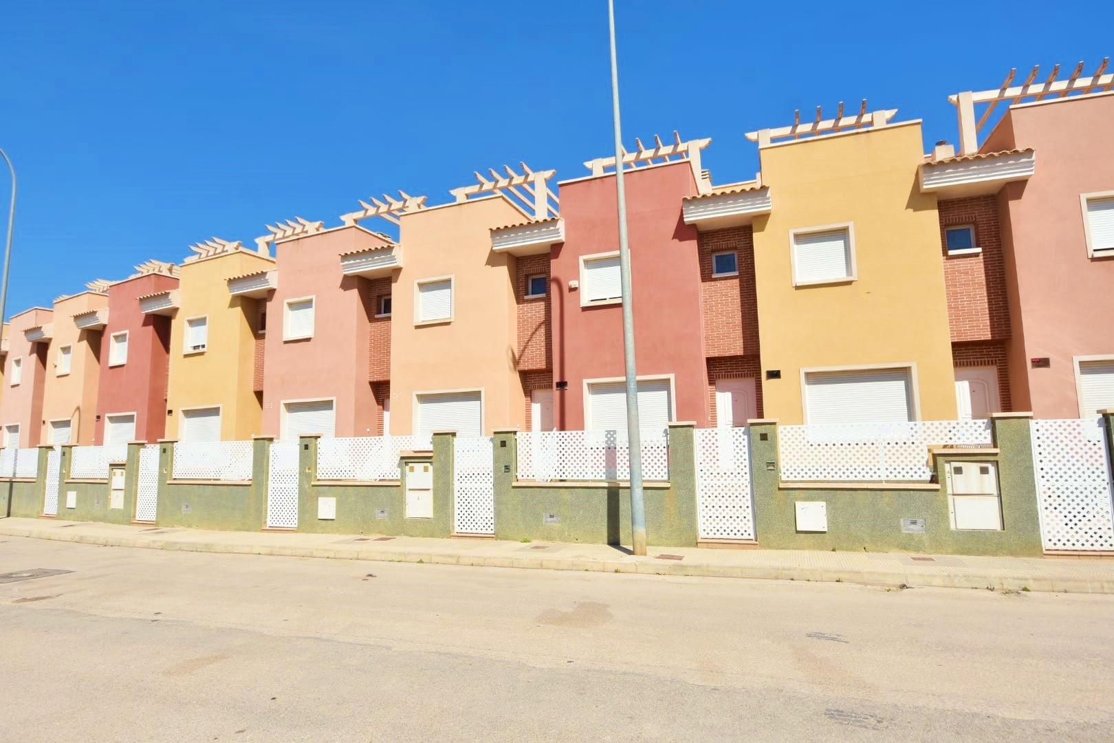 Townhouse te koop in Alicante 2