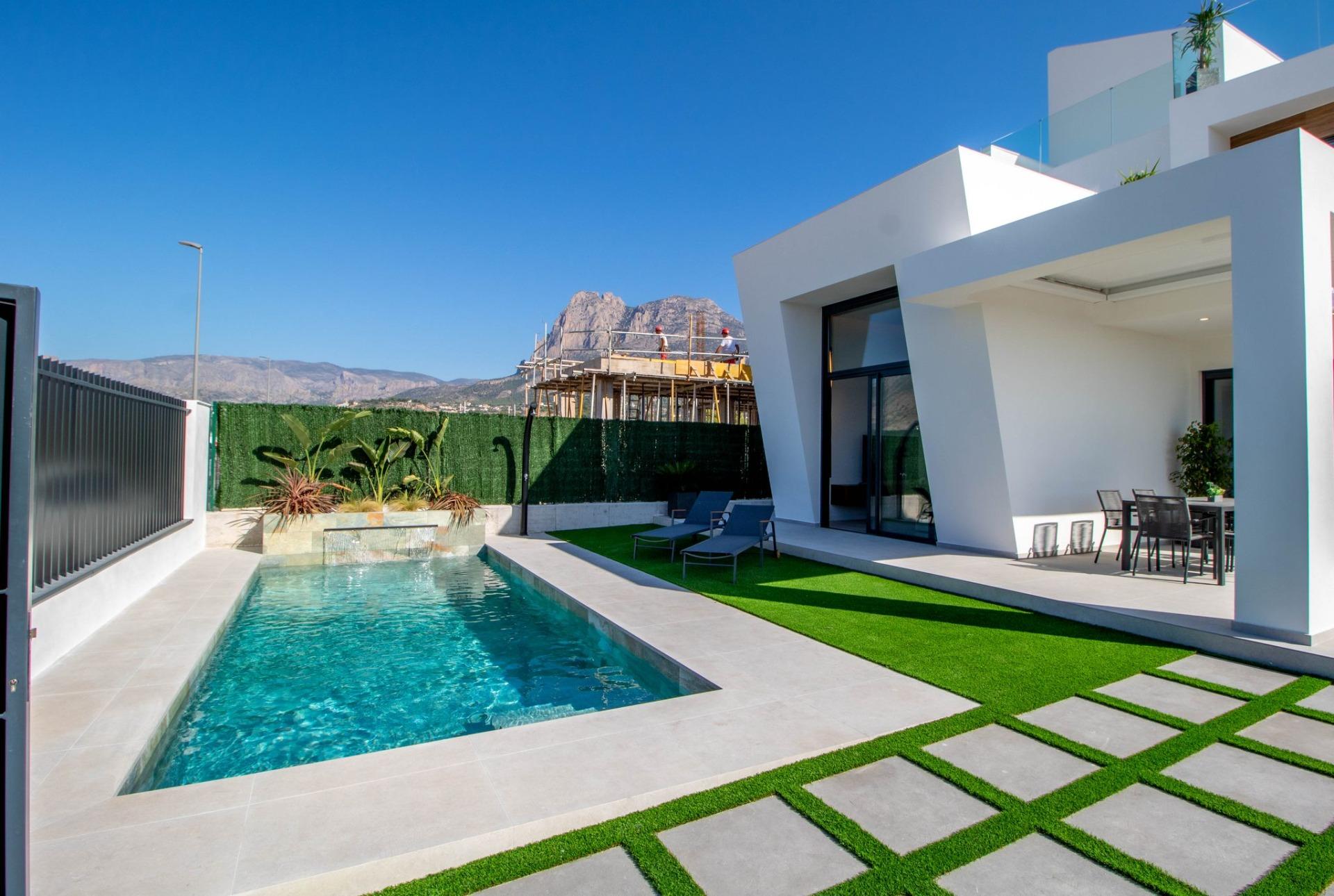 Villa for sale in Alicante 32