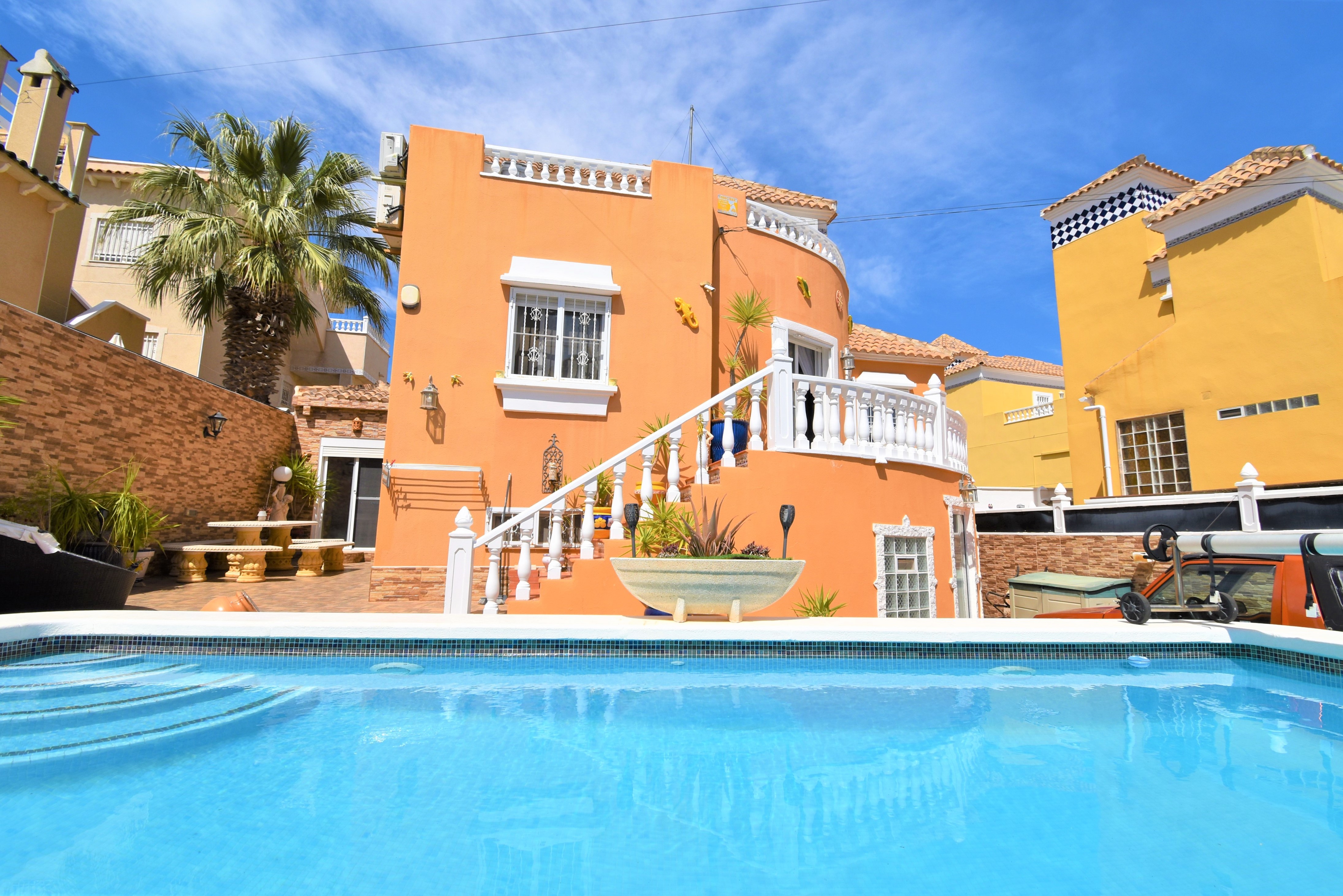 Villa à vendre à Alicante 1