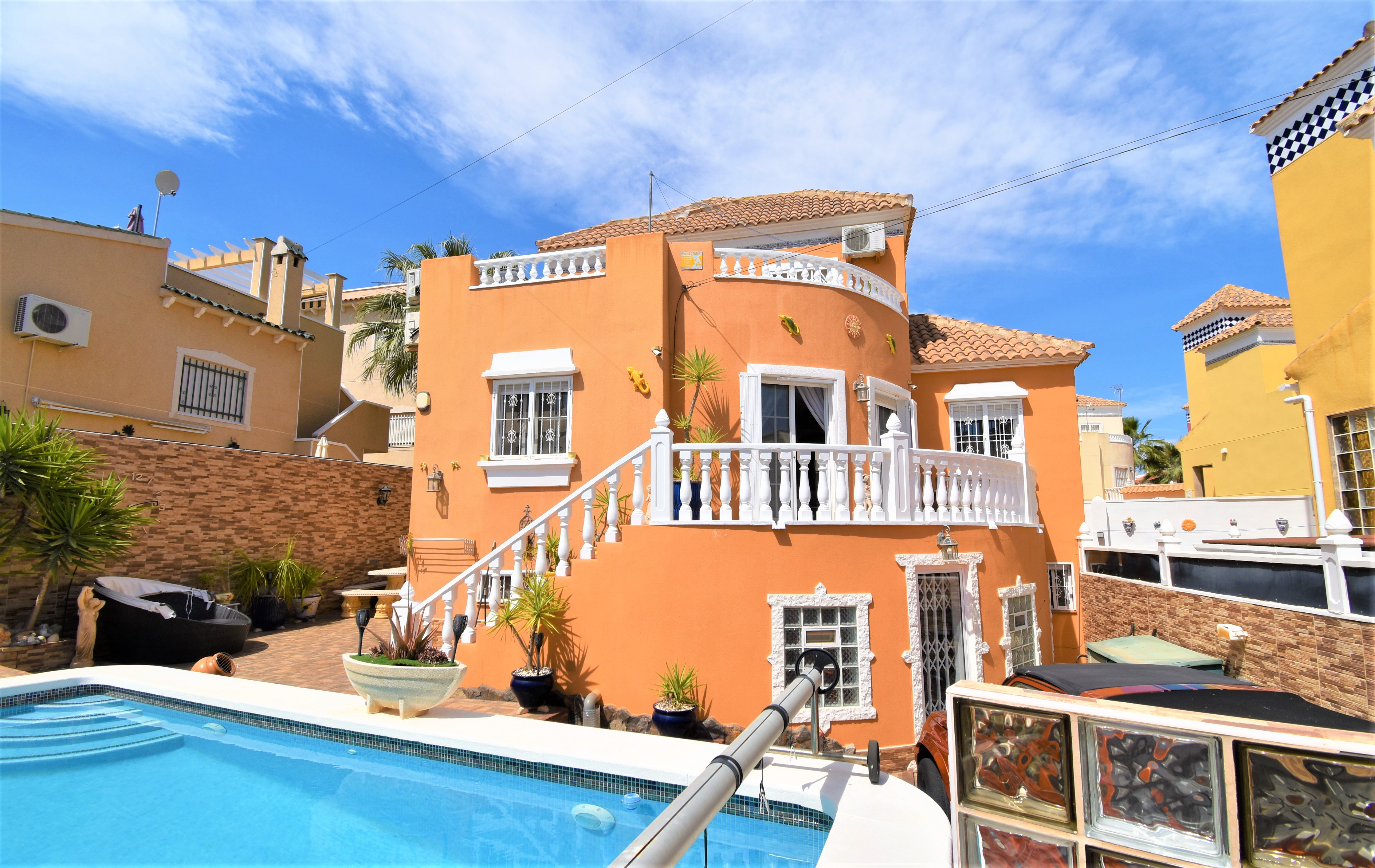 Villa till salu i Alicante 25